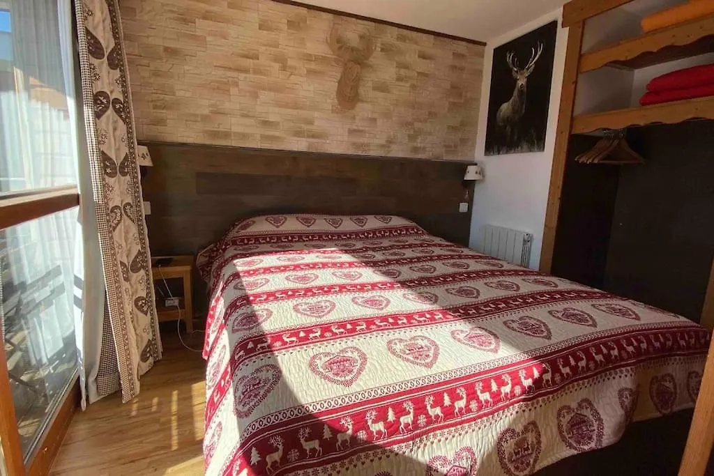 F3 Aux Pieds Des Pistes Avec Tres Belle Vue Apartment Chamrousse France